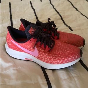 Nike women’s Zoom Pegasus 35